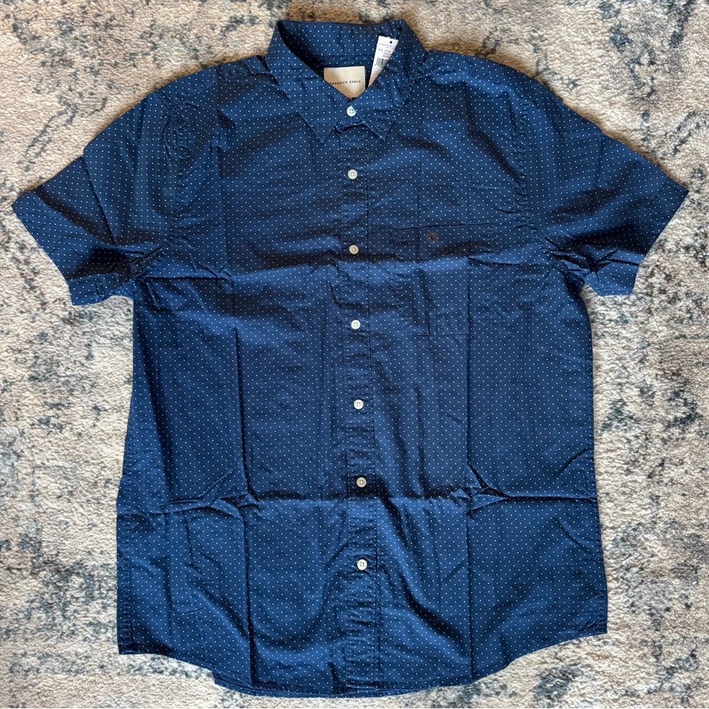 American Eagle Men’s NWT Button Down Short Sleeve Shirt